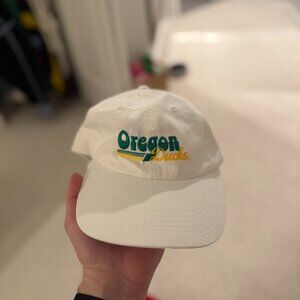 *BRAND NEW* Oregon Ducks Dad Hat in White